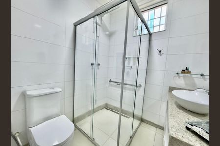 Casa à venda com 360m², 5 quartos e 4 vagasBanheiro