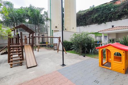 Apartamento para alugar com 32m², 2 quartos e sem vaga Apartamento para alugar com 32m², 2 quartos e sem vagaÁrea comum - Playground