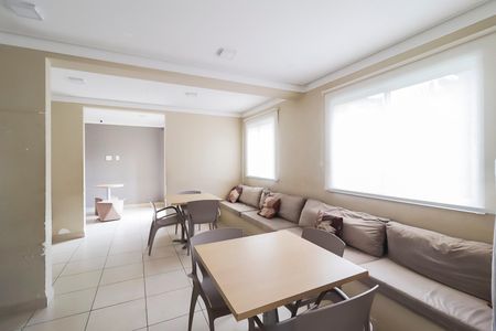 Apartamento para alugar com 32m², 2 quartos e sem vaga Apartamento para alugar com 32m², 2 quartos e sem vagaÁrea comum - Salão de festas