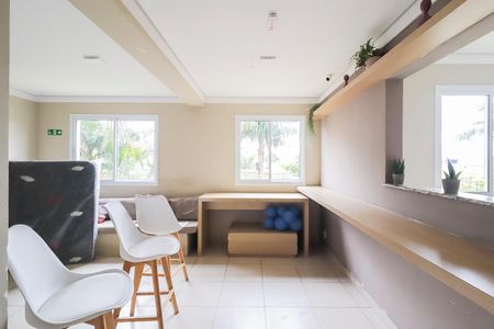 Apartamento para alugar com 32m², 2 quartos e sem vaga Apartamento para alugar com 32m², 2 quartos e sem vagaÁrea comum - Salão de festas