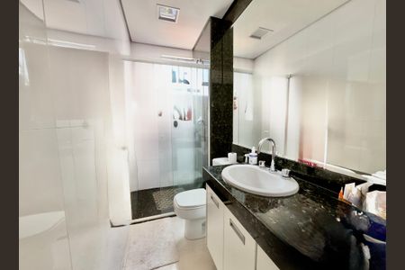 Apartamento à venda com 276m², 4 quartos e 5 vagasBanheiro