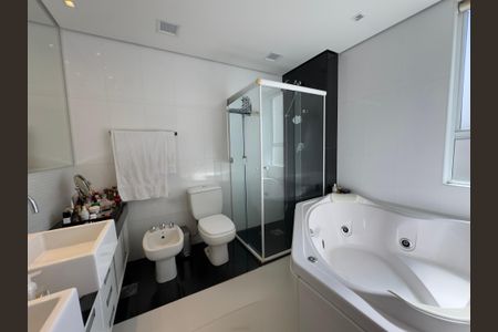 Apartamento à venda com 276m², 4 quartos e 5 vagasBanheiro