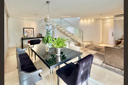 Sala de apartamento à venda com 4 quartos, 276m² em Funcionários, Belo Horizonte