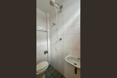 Apartamento para alugar com 90m², 3 quartos e 2 vagasBanheiro de serviço 