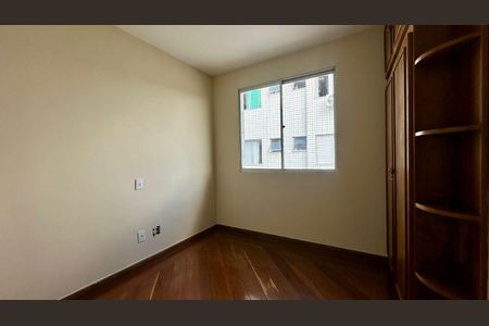 Quarto  de apartamento para alugar com 3 quartos, 90m² em Alto Barroca, Belo Horizonte
