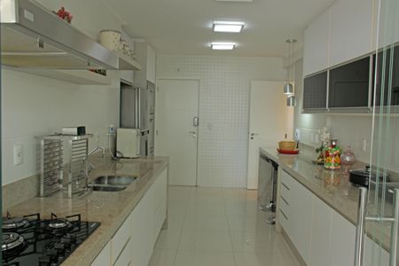 Apartamento para alugar com 150m², 3 quartos e 3 vagasCozinha 