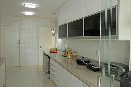 Apartamento para alugar com 150m², 3 quartos e 3 vagasCozinha 