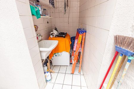Casa à venda com 92m², 2 quartos e sem vagaÁrea de Serviço e Quintal