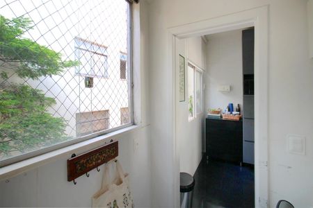 Apartamento à venda com 80m², 3 quartos e 1 vagaÁrea de Serviço