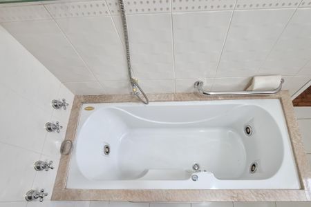 Casa à venda com 275m², 3 quartos e 4 vagas Casa à venda com 275m², 3 quartos e 4 vagasBanheiro da Suíte