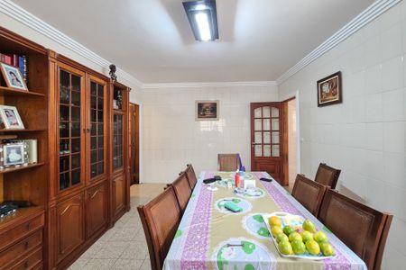 Casa à venda com 275m², 3 quartos e 4 vagas Casa à venda com 275m², 3 quartos e 4 vagasCopa