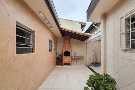 Casa à venda com 275m², 3 quartos e 4 vagas Casa à venda com 275m², 3 quartos e 4 vagasQuintal