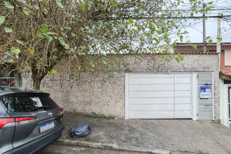 Casa à venda com 275m², 3 quartos e 4 vagas Casa à venda com 275m², 3 quartos e 4 vagasFachada