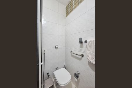 Casa à venda com 275m², 3 quartos e 4 vagas Casa à venda com 275m², 3 quartos e 4 vagasBanheiro Social