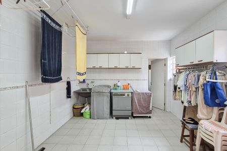 Casa à venda com 275m², 3 quartos e 4 vagas Casa à venda com 275m², 3 quartos e 4 vagasÁrea de Serviço