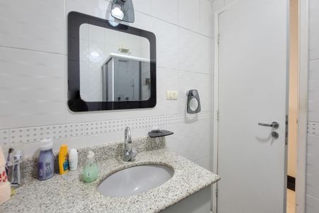 Casa à venda com 275m², 3 quartos e 4 vagas Casa à venda com 275m², 3 quartos e 4 vagasBanheiro Social