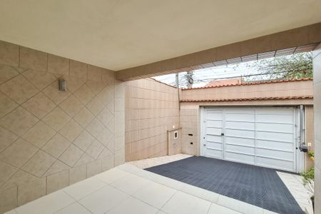 Casa à venda com 275m², 3 quartos e 4 vagas Casa à venda com 275m², 3 quartos e 4 vagasGaragem