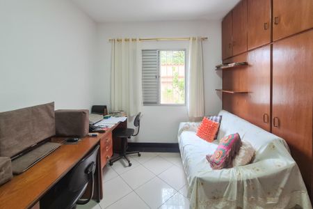 Casa à venda com 275m², 3 quartos e 4 vagas Casa à venda com 275m², 3 quartos e 4 vagasQuarto 1