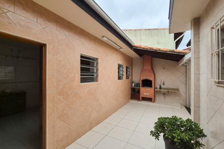 Casa à venda com 275m², 3 quartos e 4 vagas Casa à venda com 275m², 3 quartos e 4 vagasQuintal
