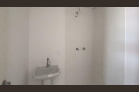Banheiro  de apartamento à venda com 1 quarto, 33m² em Vila Nair, São Paulo