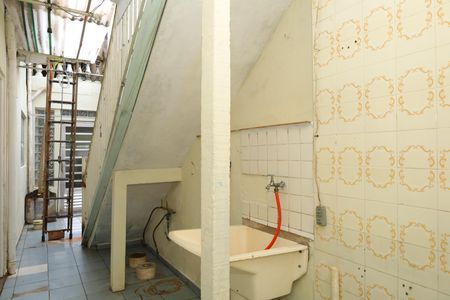 Casa para alugar com 137m², 2 quartos e 1 vagaÁrea de Serviço