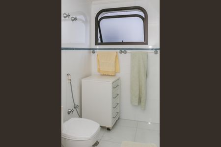 Apartamento à venda com 183m², 4 quartos e 3 vagasBanheiro da Suíte 1