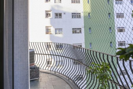 Apartamento à venda com 183m², 4 quartos e 3 vagasSacada