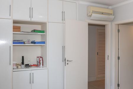 Apartamento à venda com 183m², 4 quartos e 3 vagasSuíte 1