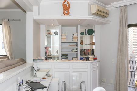 Sala de apartamento à venda com 3 quartos, 183m² em Perdizes, São Paulo