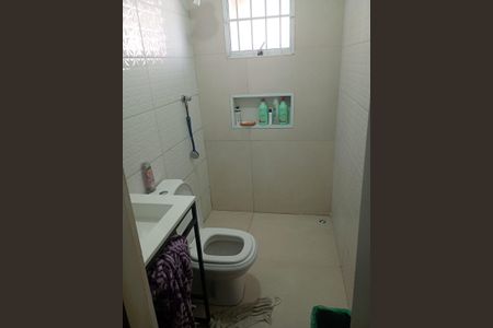 Banheiro de casa à venda com 3 quartos, 150m² em Vila Tolstoi, São Paulo