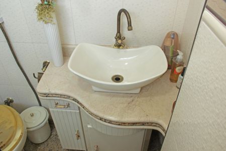 Apartamento para alugar com 150m², 3 quartos e 1 vaga Apartamento para alugar com 150m², 3 quartos e 1 vagaBanheiro da Suíte