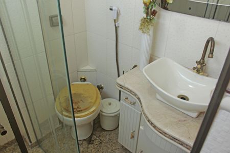 Apartamento para alugar com 150m², 3 quartos e 1 vaga Apartamento para alugar com 150m², 3 quartos e 1 vagaBanheiro da Suíte