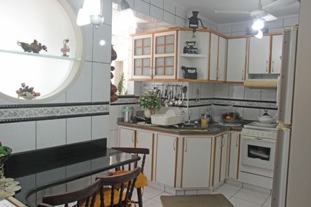 Apartamento para alugar com 150m², 3 quartos e 1 vaga Apartamento para alugar com 150m², 3 quartos e 1 vagaCozinha