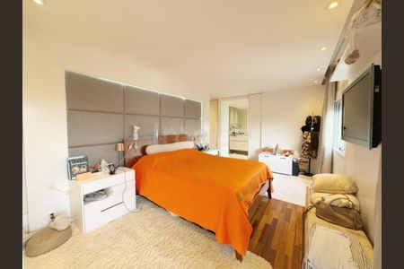 Apartamento à venda com 260m², 3 quartos e 4 vagasFoto 25