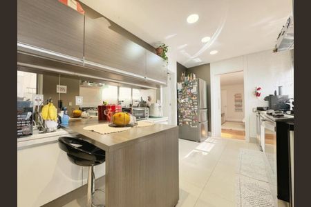 Apartamento à venda com 260m², 3 quartos e 4 vagasFoto 35