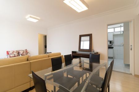 Apartamento à venda com 96m², 3 quartos e 1 vagaSala