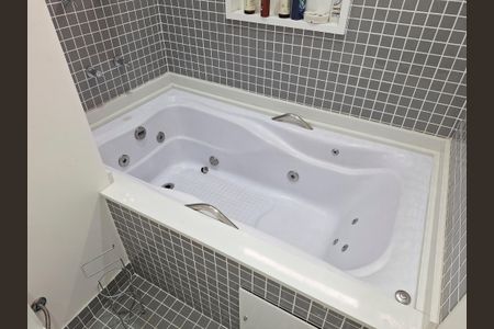 Apartamento à venda com 97m², 3 quartos e 1 vagaBanheiro Quarto 1