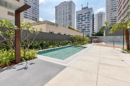 Apartamento à venda com 95m², 2 quartos e 1 vaga Apartamento à venda com 95m², 2 quartos e 1 vagaPiscina