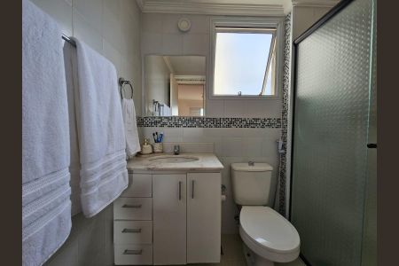 Banheiro de apartamento à venda com 2 quartos, 68m² em Vila Industrial (Campinas), Campinas