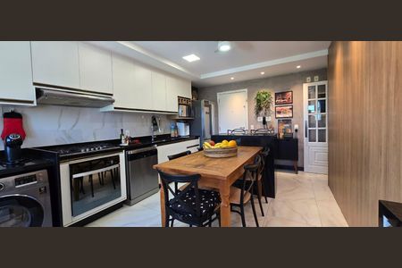 Apartamento à venda com 140m², 3 quartos e 2 vagasCozinha