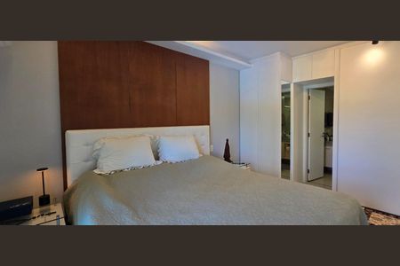 Apartamento à venda com 140m², 3 quartos e 2 vagasQuarto