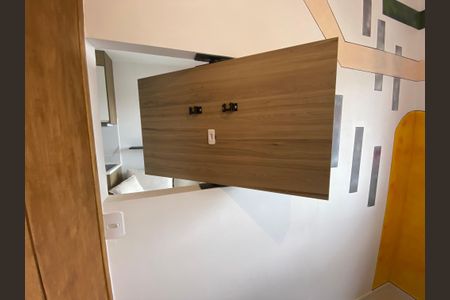 Studio para alugar com 28m², 1 quarto e sem vagaPainel de TV rotativo sala/quarto