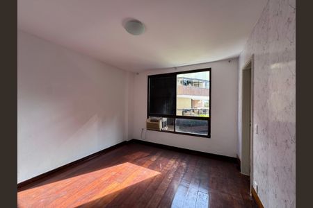 Apartamento para alugar com 108m², 2 quartos e 1 vaga Apartamento para alugar com 108m², 2 quartos e 1 vagaSuíte