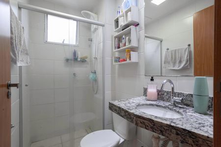 Apartamento à venda com 50m², 2 quartos e 2 vagas Apartamento à venda com 50m², 2 quartos e 2 vagasBanheiro social