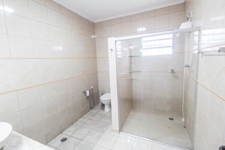 Casa para alugar com 184m², 2 quartos e 2 vagasBanheiro