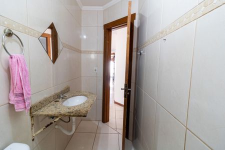 Casa à venda com 63m², 2 quartos e 2 vagasBanheiro