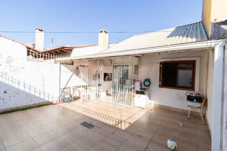 Casa à venda com 63m², 2 quartos e 2 vagasQuintal