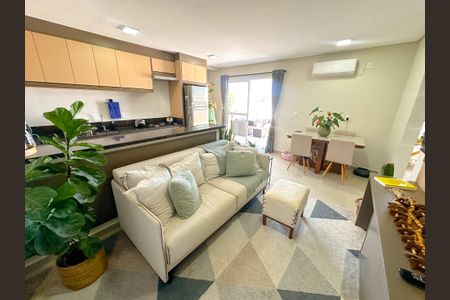 Sala de TV de apartamento para alugar com 3 quartos, 140m² em Ingleses do Rio Vermelho, Florianópolis