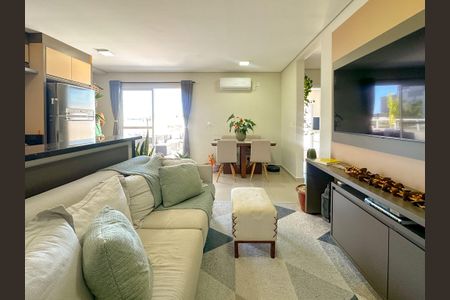 Sala de TV de apartamento para alugar com 3 quartos, 140m² em Ingleses do Rio Vermelho, Florianópolis