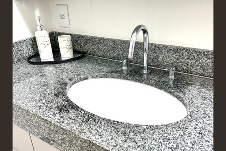 Apartamento à venda com 69m², 2 quartos e 1 vagaBanheiro da Suíte